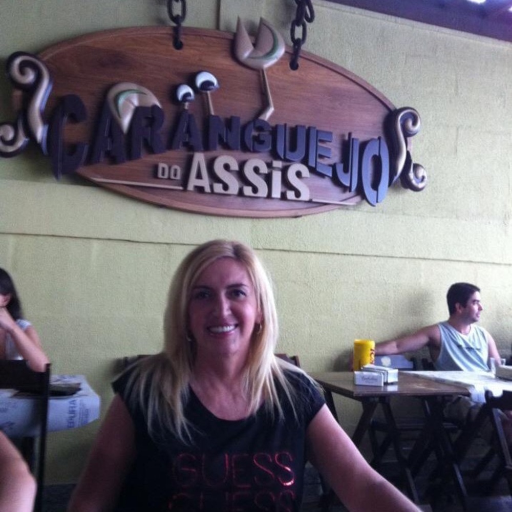 Guess Top Size Medium - image 5